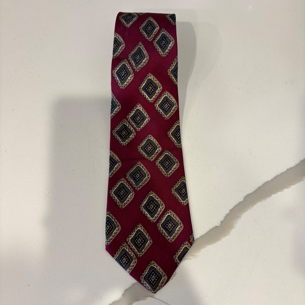 Brooks Brothers‎ Makers Silk Tie Burgundy Geometric Medallion Hand Made USA
